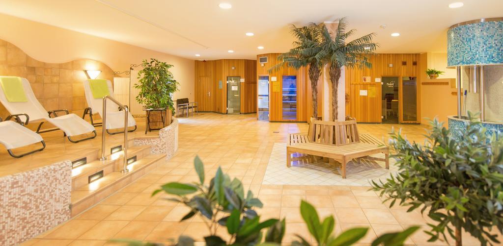 Maifeld Sport- Und Tagungshotel Werl Exterior photo